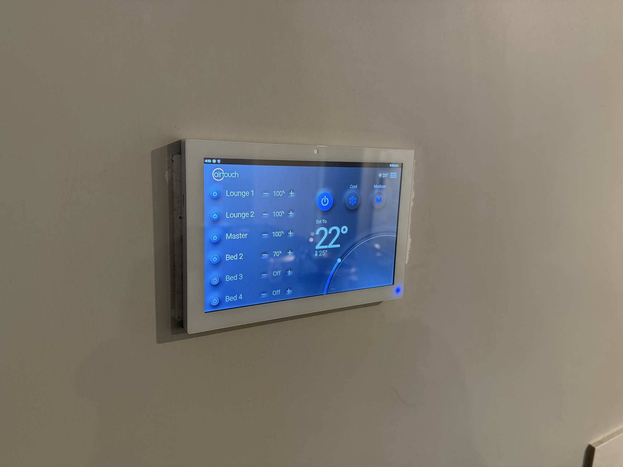 AirTouch smart controller for ducted reverse cycle air conditioning